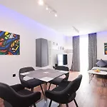 Larga - Luksuzni U Srcu Zadra * Zadar