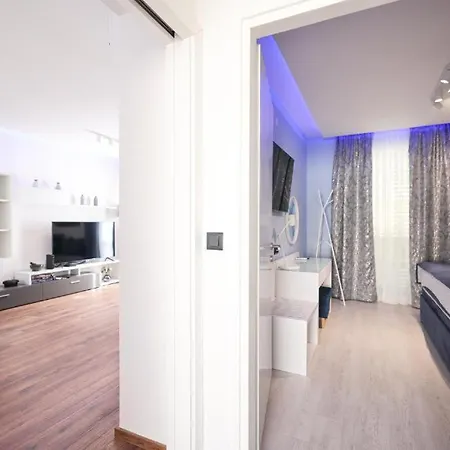 Larga - Luksuzni U Srcu Zadra Zadar