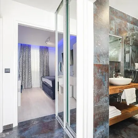 Larga - Stylish In Historic Old Town With Prime Location * Zadar