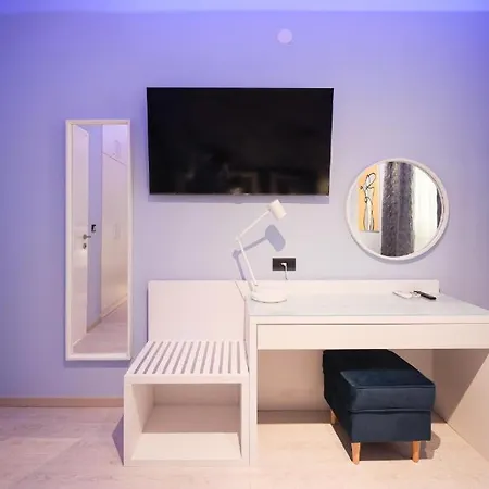 Apartment Larga - Stylish In Historic Old Town With Prime Location *