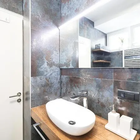 Larga - Stylish In Historic Old Town With Prime Location Apartment Zadar